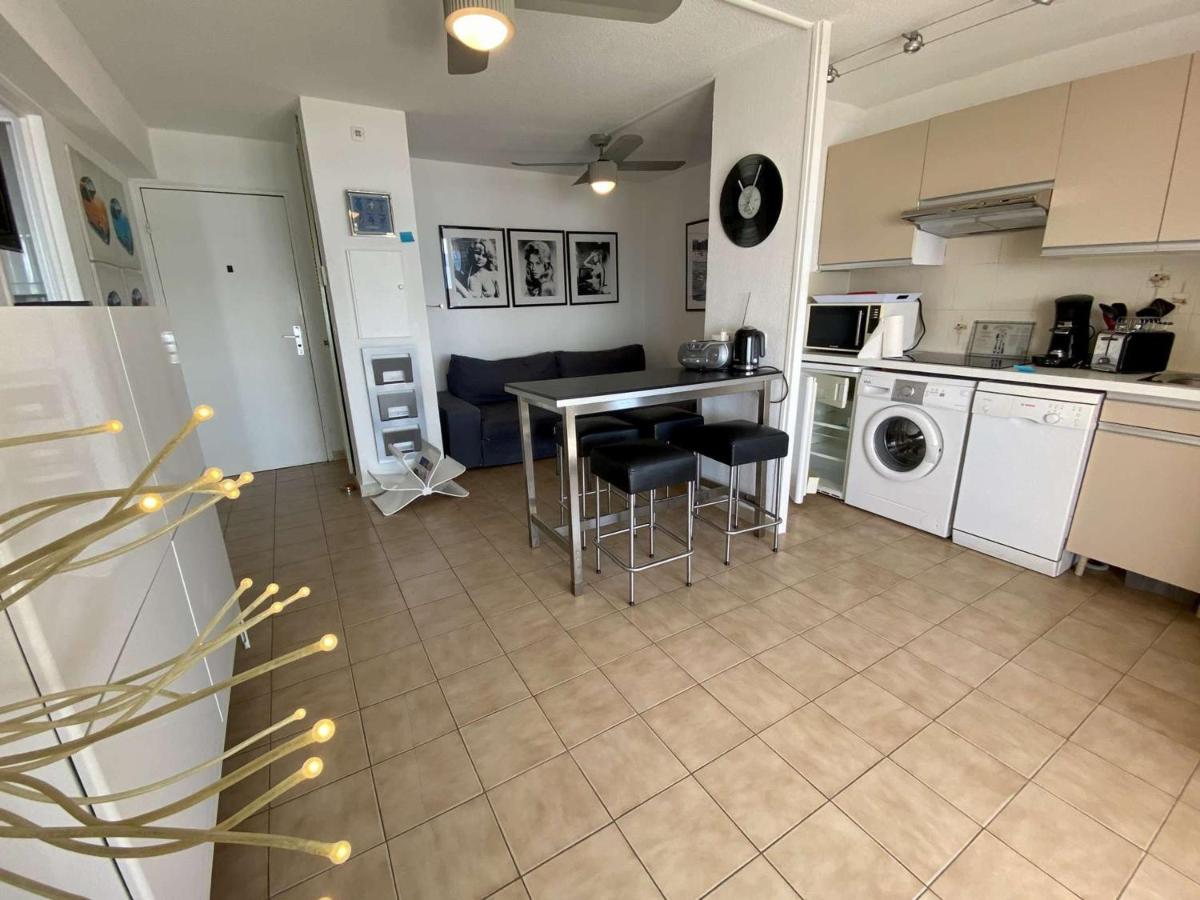 Superbe Apt 2P Front De Mer Pour 4 Pers Avec Terrasse - Cavalaire-Sur-Mer - Fr-1-226B-162 Εξωτερικό φωτογραφία
