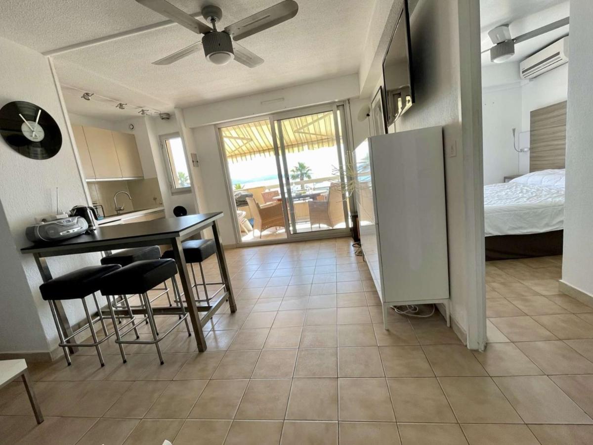 Superbe Apt 2P Front De Mer Pour 4 Pers Avec Terrasse - Cavalaire-Sur-Mer - Fr-1-226B-162 Εξωτερικό φωτογραφία